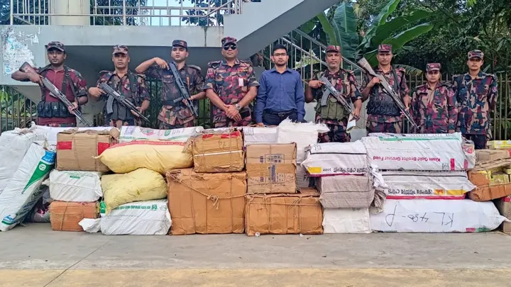 কুমিল্লায় বিজিবির অভিযানে প্রায় ১ কোটি টাকার ভারতীয় পণ্য জব্দ