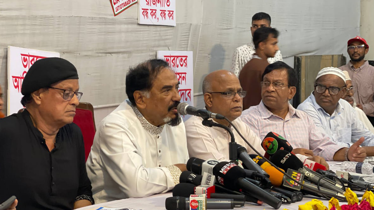 ছাত্রদের উপদেষ্টা করা বিরাট ভুল হয়েছে: হাফিজ উদ্দিন