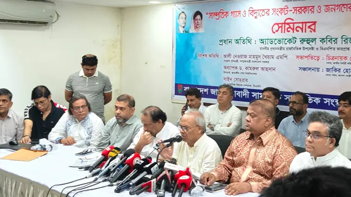 গ্যাস-বিদ্যুৎ সংকটকে রাজনৈতিক ইস্যু বানিয়ে বিভ্রান্তি ছড়ানো হচ্ছে: রিজভী