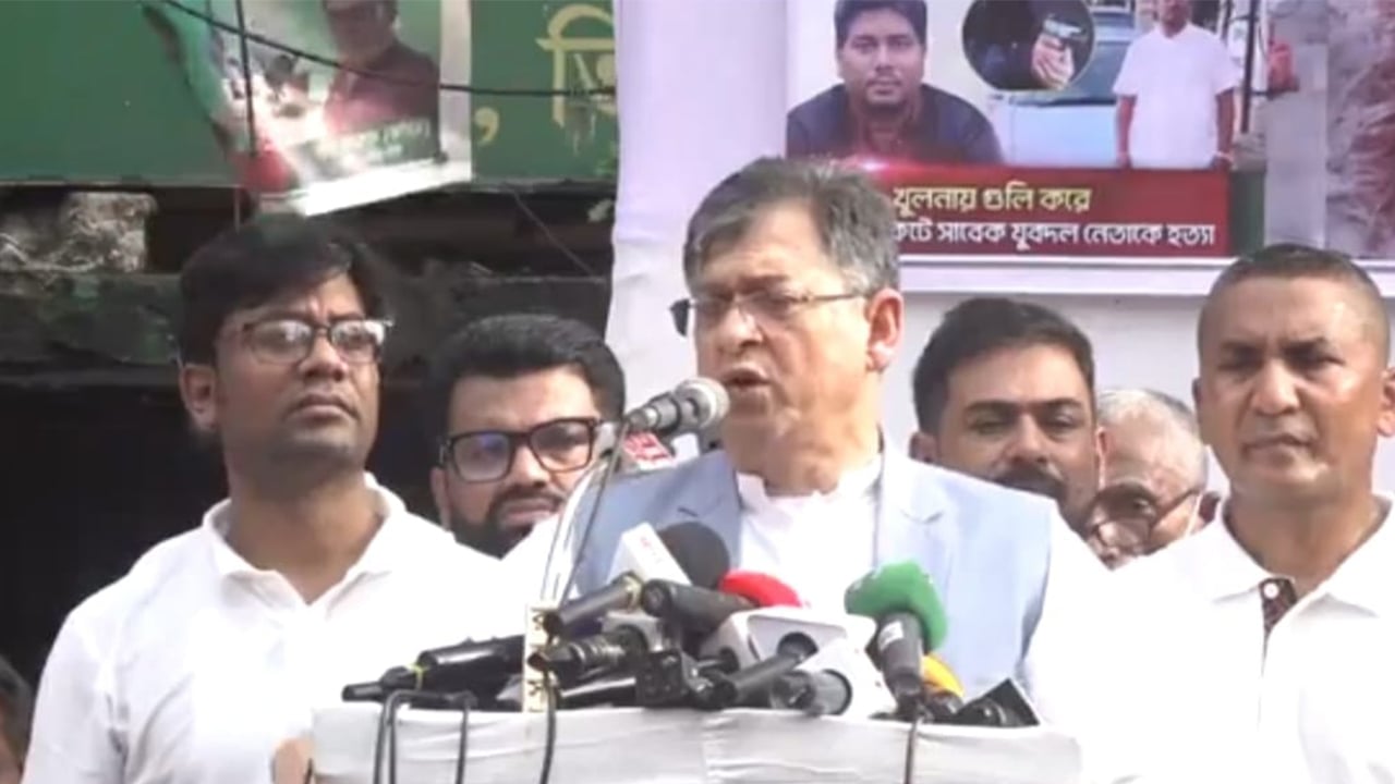 চেয়েছিলাম ডেমোক্রেসি, হয়ে যাচ্ছে মবক্রেসি: সালাহউদ্দিন আহমদ