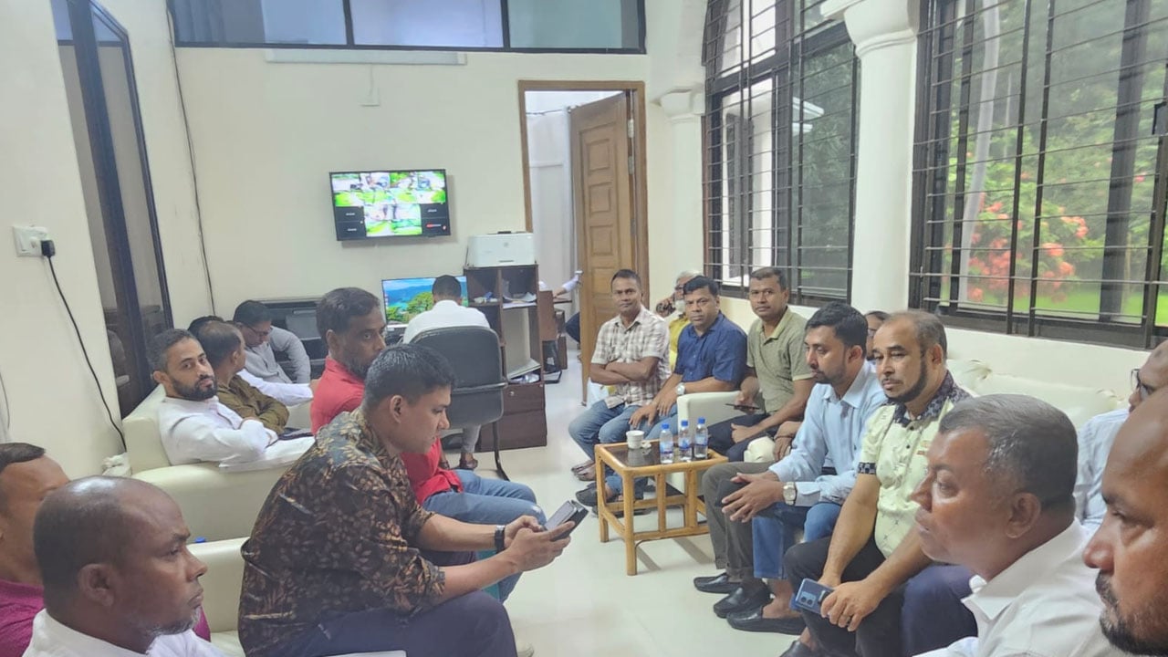 বিএনপি মহাসচিবের সঙ্গে পদবঞ্চিত যুবদল নেতাদের সাক্ষাৎ