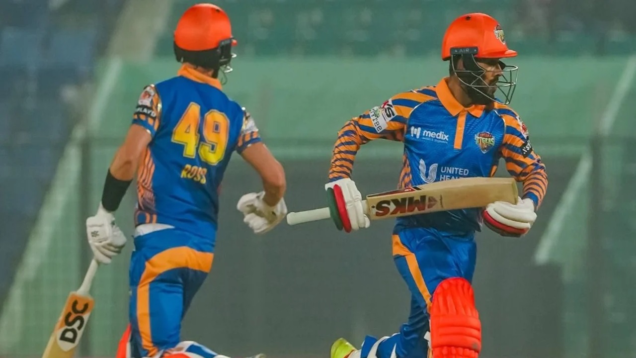 মিরাজের ফিফটিতে জয়ে ফিরল খুলনা
