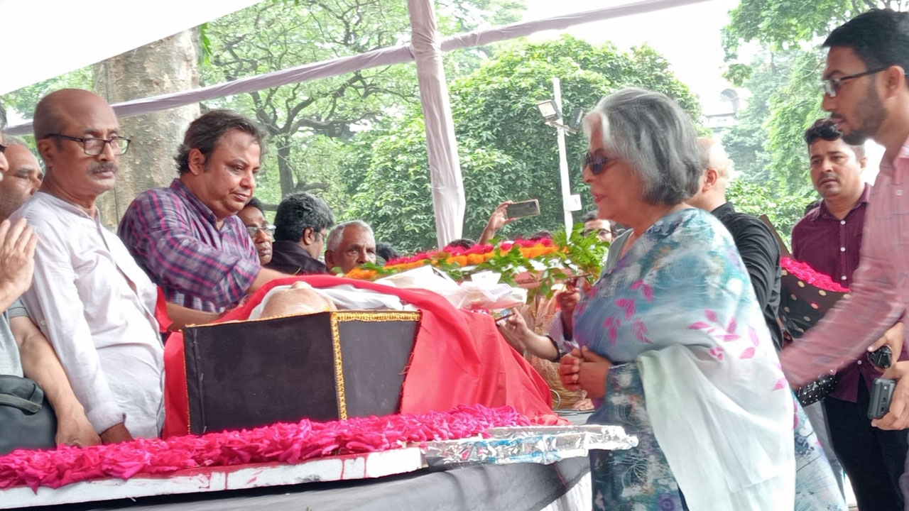 বদরুদ্দীন উমরের প্রতি সর্বস্তরের মানুষের শ্রদ্ধা