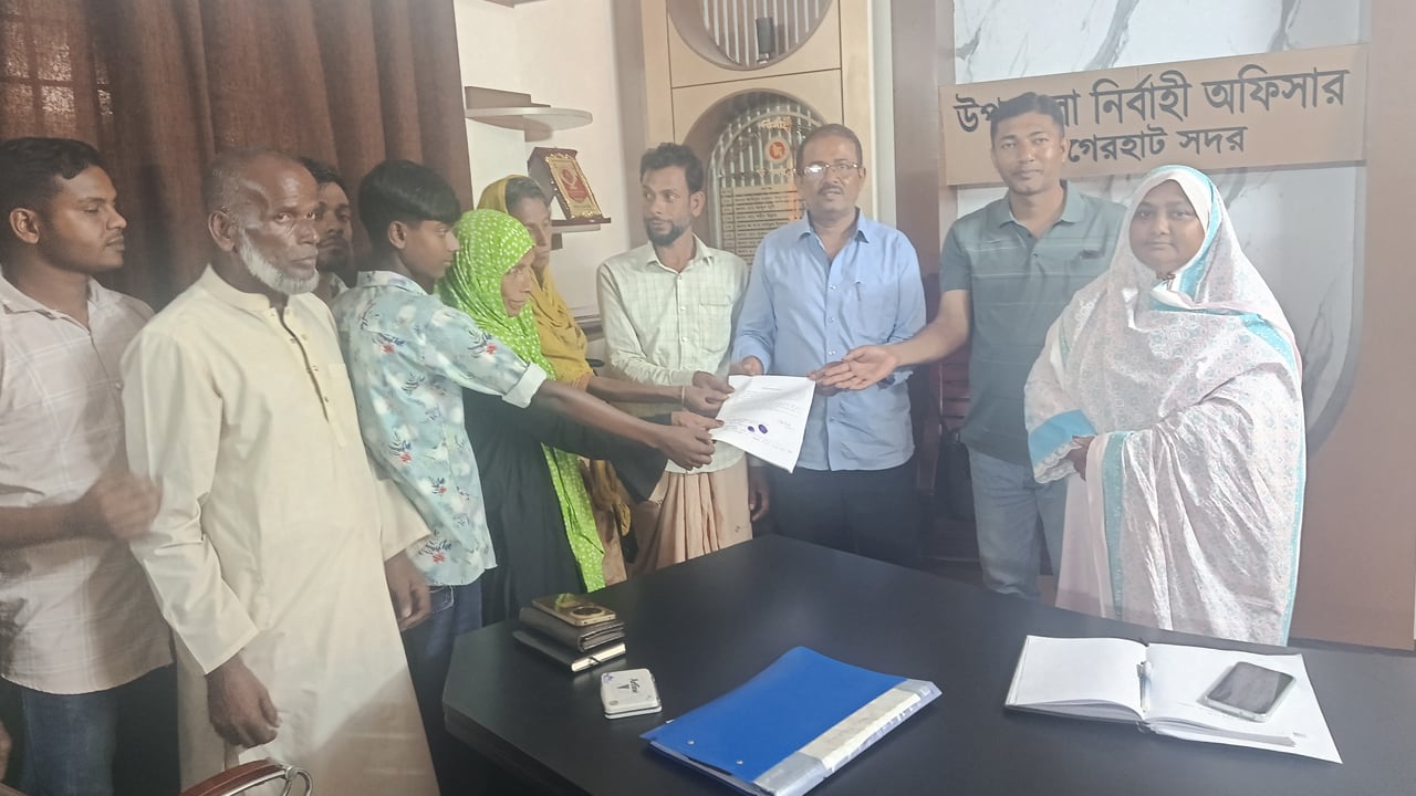 পরিবারের কাছে ফিরলেন কুমিরের আক্রমণে নিহত ফাতেমার মা