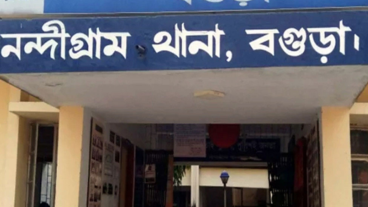 পিকনিকের বাস কেড়ে নিল বৃদ্ধের প্রাণ