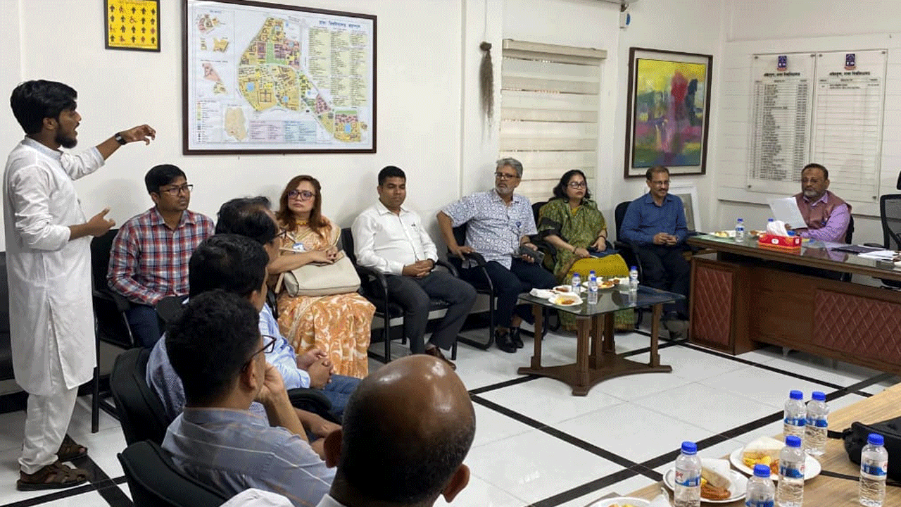 ক্যাম্পাসে উদ্বাস্তু সরিয়ে নেয়াসহ পাঁচ দফা দাবি বাগছাসের