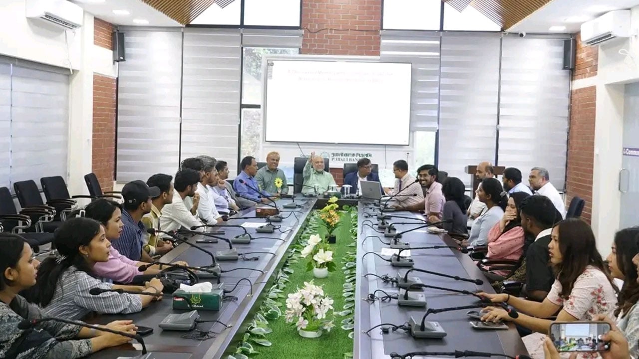 বাকৃবিতে বিদেশি শিক্ষার্থীদের আবাসন ও ভর্তি প্রক্রিয়া সহজীকরণের আশ্বাস