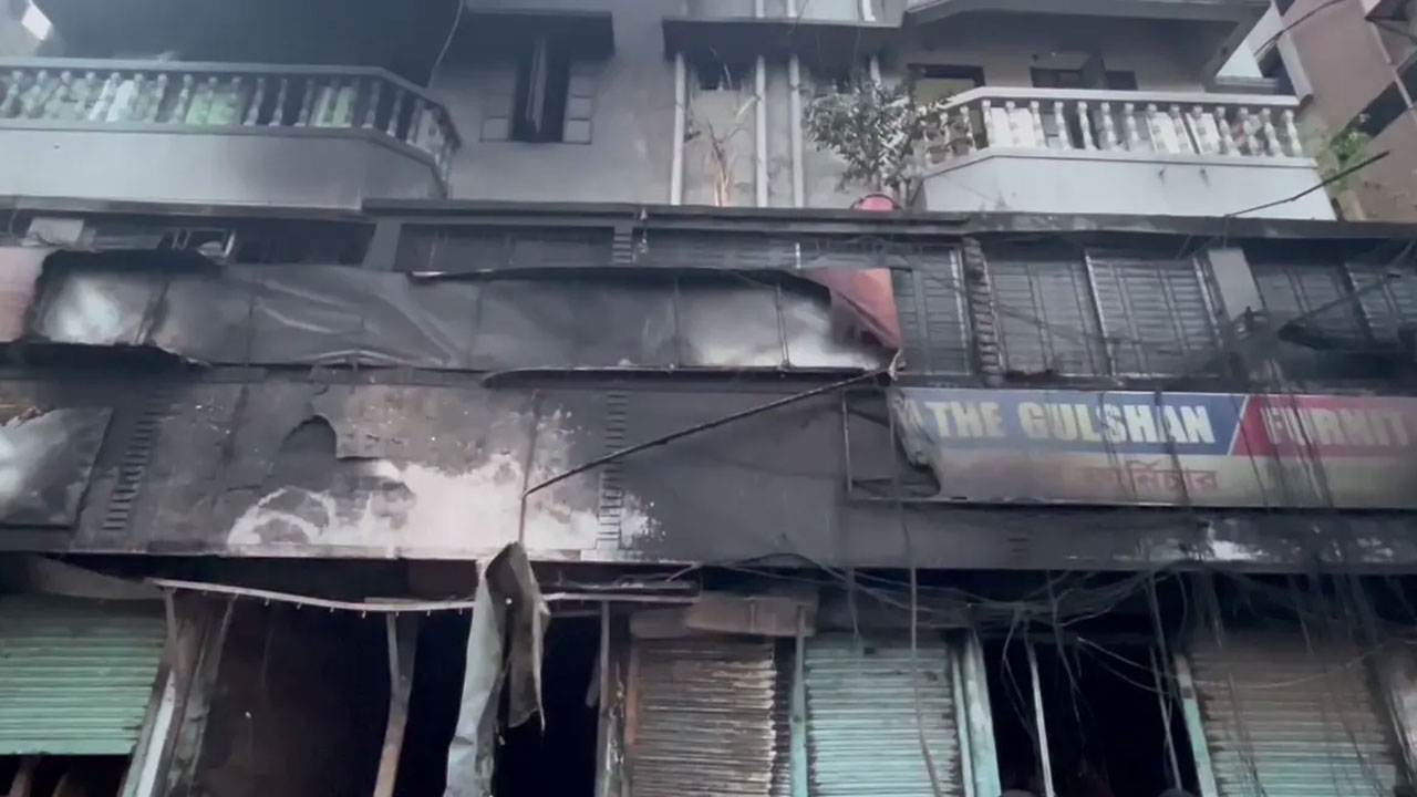 বংশালে অগ্নিকাণ্ডে নিহত ১