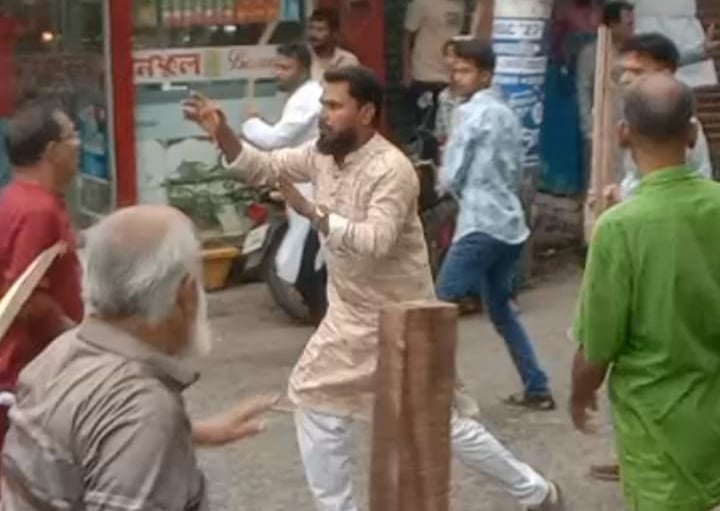 বরিশালে জাতীয় পার্টি ও গণঅধিকার পরিষদের সংঘর্ষে আহত ১৫