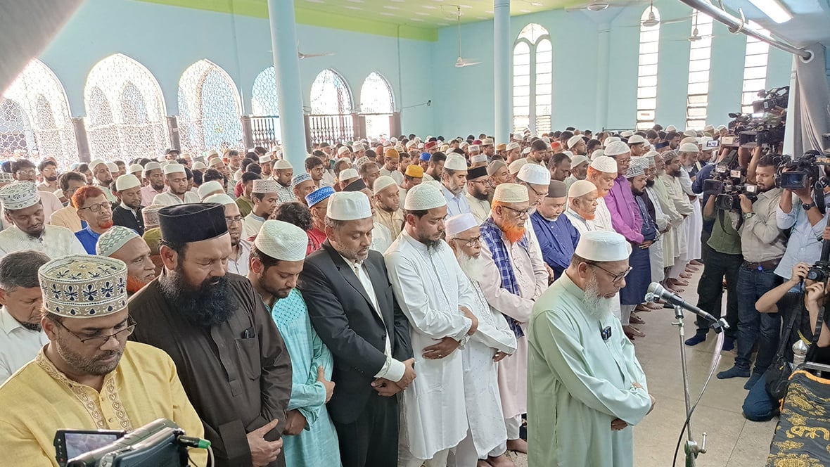 বায়তুল মোকাররমে ব্যারিস্টার আব্দুর রাজ্জাকের তৃতীয় জানাজা