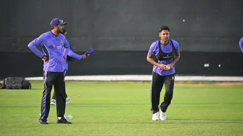 মরুর বুকে এবার ভিন্ন পরীক্ষা বাংলাদেশের
