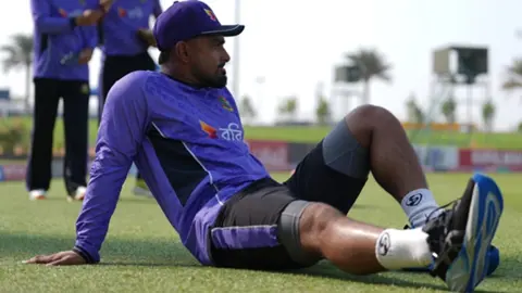 ত্রিদেশীয় সিরিজ থেকে ছিটকে গেলেন লিটন