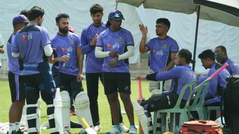 হতাশা ঝেড়ে উইন্ডিজ সিরিজের অনুশীলনে শান্তরা  
