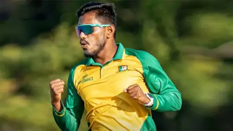প্রথমবার বিদেশি লিগে ডাক পেলেন রুবেল, খেলবেন সাকিবের দলে  