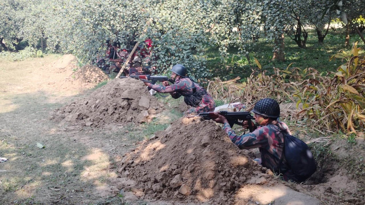 তিন সীমান্তে বিএসএফকে প্রতিরোধ