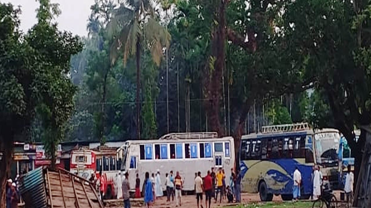 ভোলায় তিন দিন পর ধর্মঘট প্রত্যাহার, বাস চলাচল শুরু