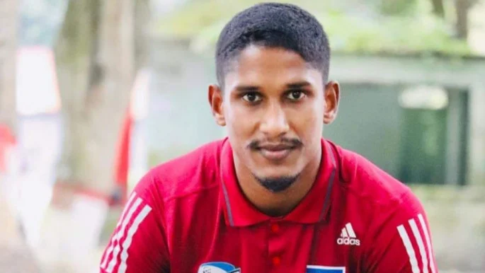 দলে ফিরলেন বিশ্বনাথ, নতুন মুখ ইশাক