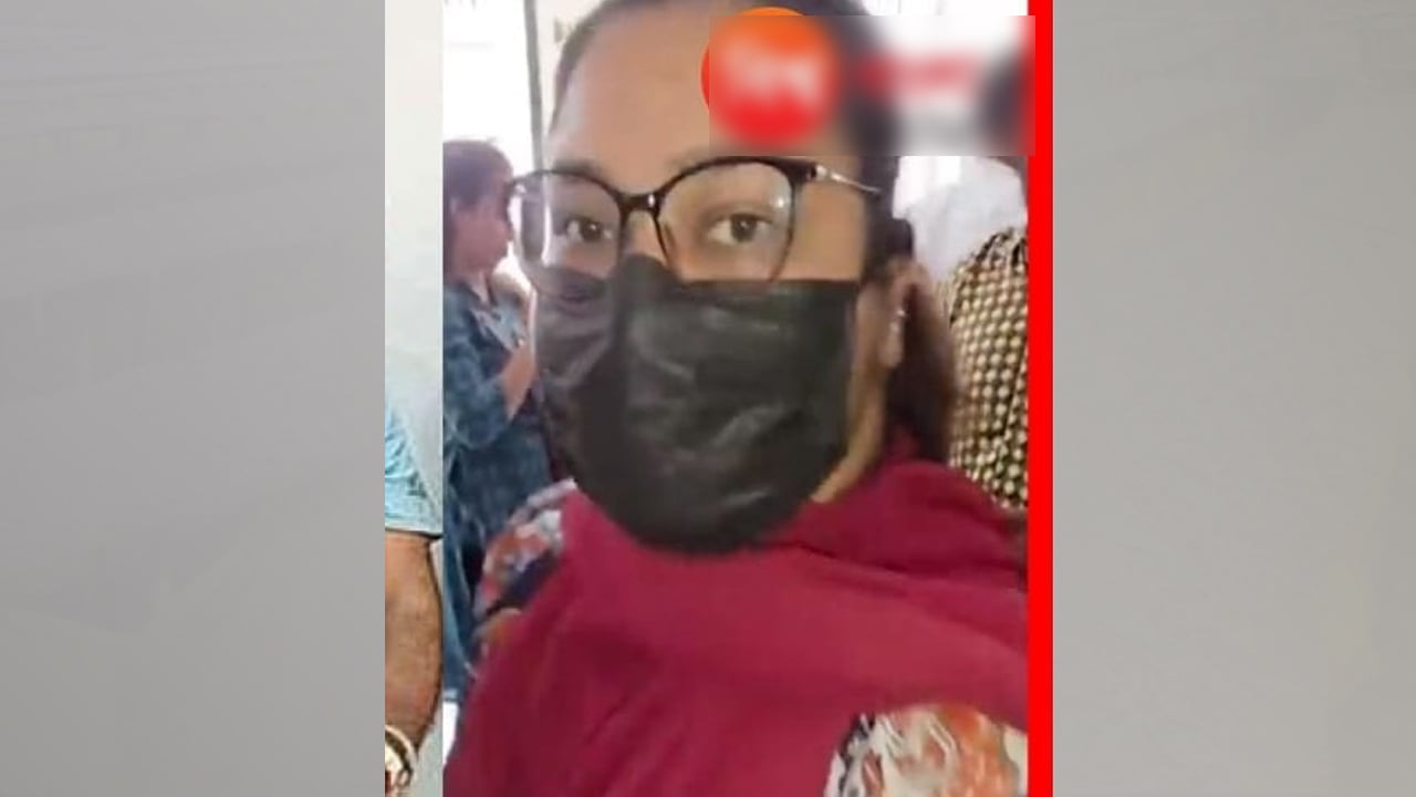 সুব্রত কন্যা ‘গ্যাং মাদার’ খ্যাত বীথি গ্রেপ্তার