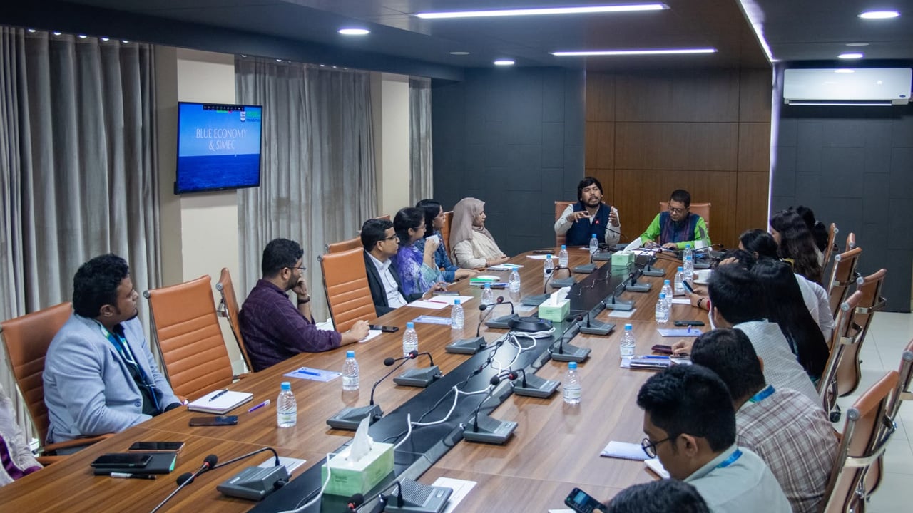 সমুদ্র অর্থনীতিকে জাতীয় অগ্রাধিকার দেওয়ার তাগিদ