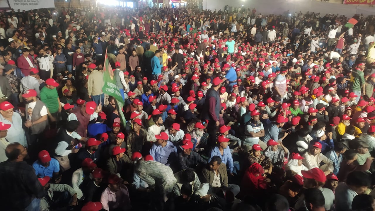 তারেক রহমানের অপেক্ষায় উত্তরায় কানায় কানায় পূর্ণ সভাস্থল