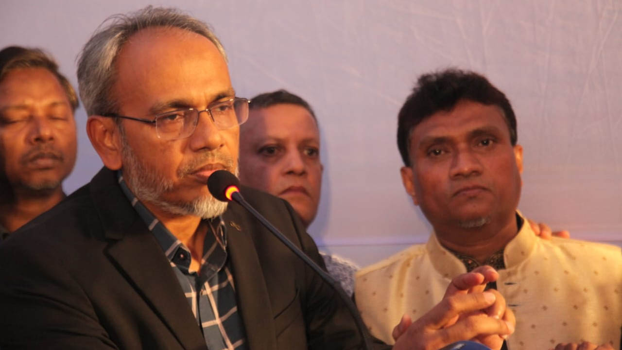দীর্ঘ ত্যাগের বিনিময়ে স্বৈরশাসকের পতন হয়েছে : ডা. রফিক