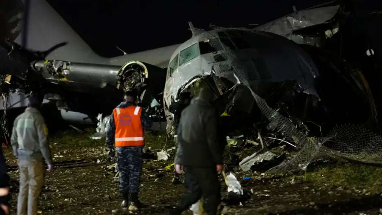 বলিভিয়ায় সামরিক বিমান বিধ্বস্ত, নিহত ১৫