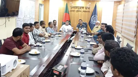 বরগুনায় সাংবাদিক আসাদ সবুজের মিথ্যা মামলা প্রত্যাহারের দাবি বিএমএসএফের
