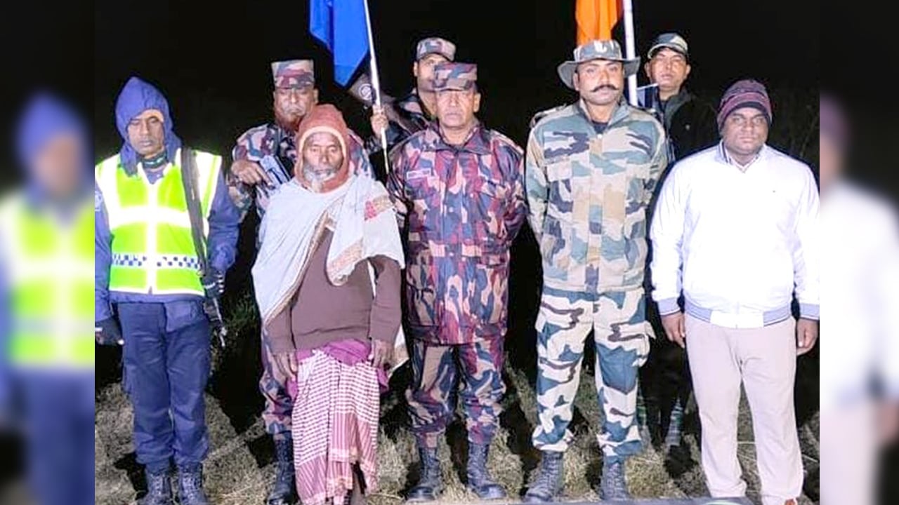 চাঁপাইনবাবগঞ্জ সীমান্তে যুবককে হত্যার পর লাশ ফেরত দিল বিএসএফ