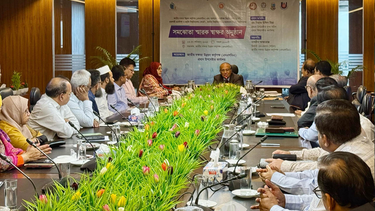 পাস করা প্রকৌশলীদের শিল্প প্রতিষ্ঠানগুলো চালকের সমান বেতন ‘অফার’ দেয়