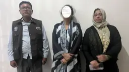 ঘরে বসে আয়ের প্রলোভনে ২৪ লাখ টাকা হাতিয়ে নেওয়া চক্রের নারী সদস্য গ্রেপ্তার