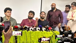 ভারতের প্রধান নির্বাচন কমিশনারকে পদত্যাগ করতে ৪৮ ঘণ্টা সময় দিল ‘ককরোচ’