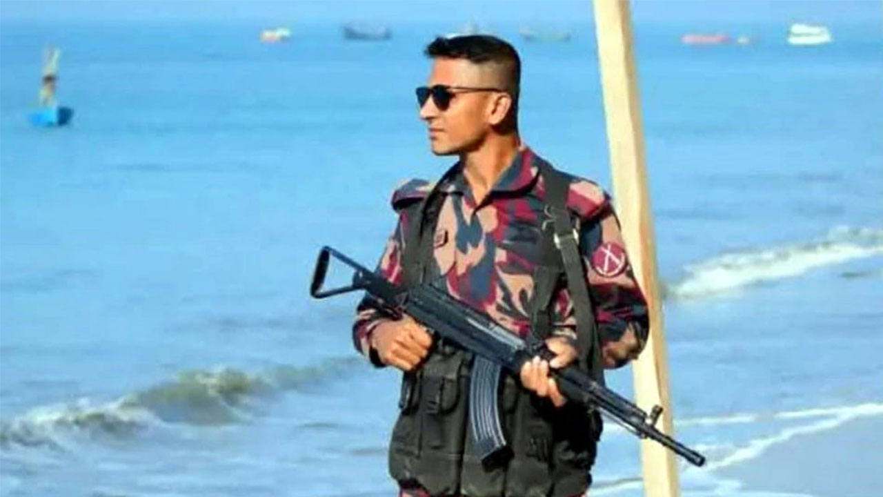 সাগরে ভেসে উঠল নিখোঁজ বিজিবি সদস্যের লাশ