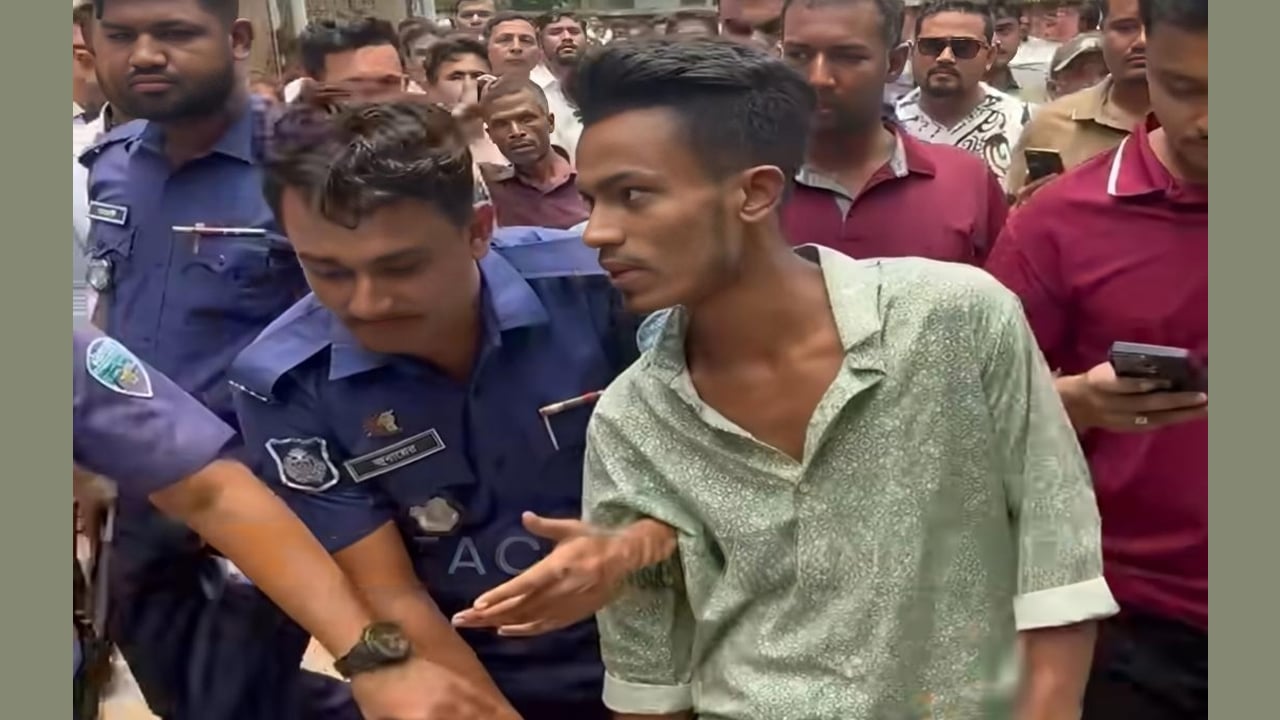 আদালতে বিএনপি নেতাকে লক্ষ্য করে গুলি, পিস্তলসহ আটক ১