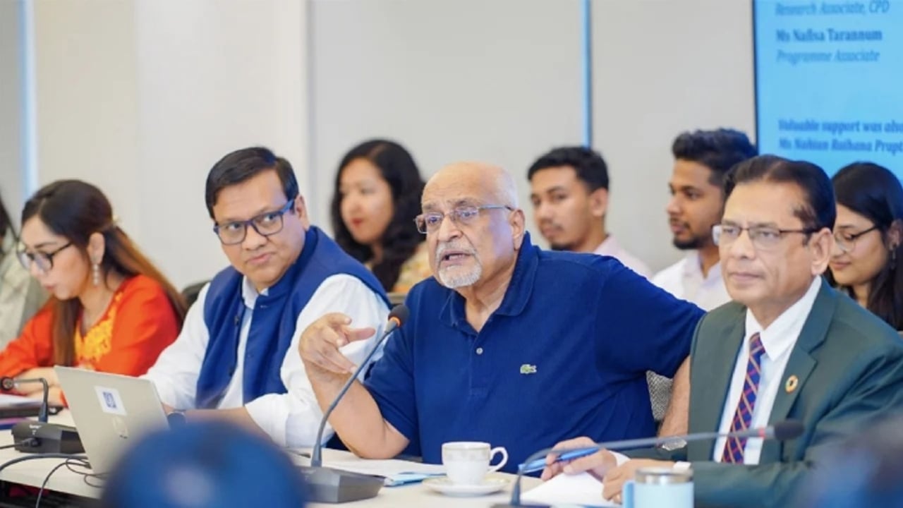 ৬ মাসে অর্থনীতিতে কিছু ইতিবাচক পরিবর্তন এলেও নেতিবাচক প্রবণতাই বেশি: সিপিডি