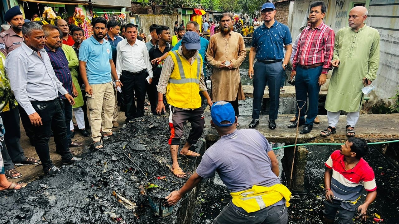 সুইসগেট নির্মাণ হলে জোয়ারের পানি নিয়ন্ত্রণ সম্ভব হবে: চসিক মেয়র