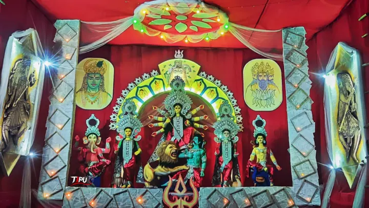চট্টগ্রামে মহাষষ্ঠীতে শুরু দুর্গাপূজা প্রস্তুতি ১৯৪৯ মণ্ডপে