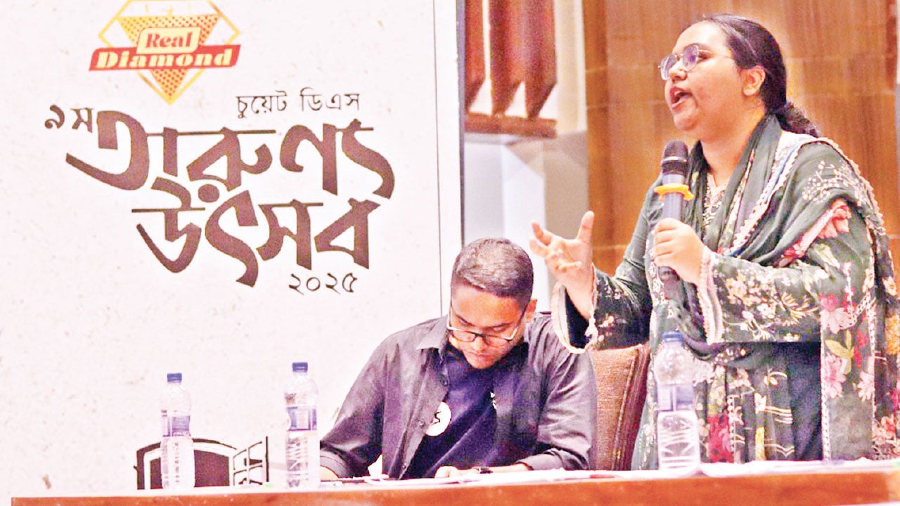চুয়েটে বিতর্ক উৎসব