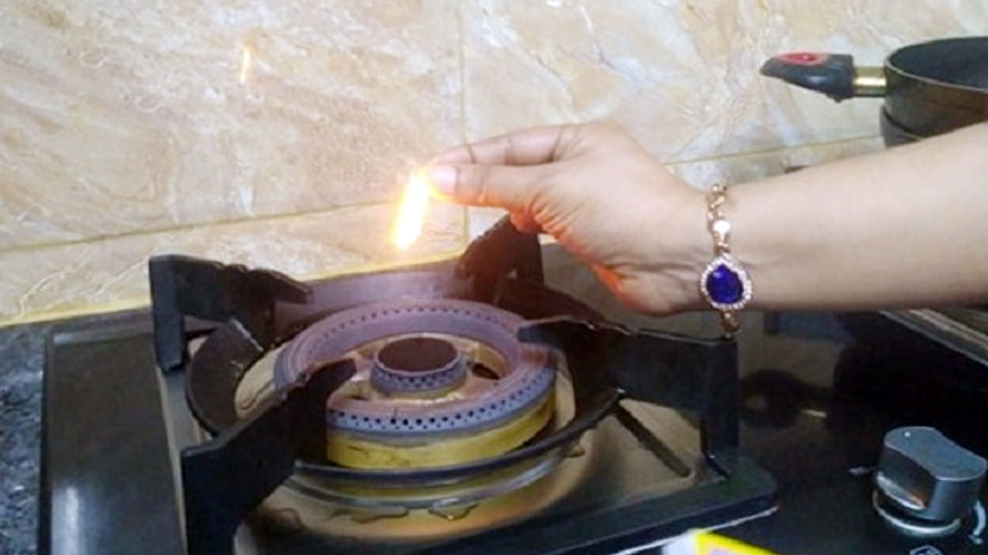সোমবার যেসব এলাকায় ১১ ঘণ্টা গ্যাস থাকবে না