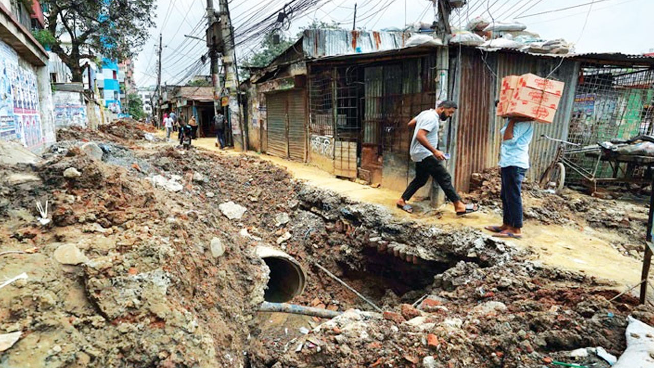রমজানে নতুন করে রাস্তা খোঁড়াখুঁড়ি না করার অনুরোধ ডিএমপির