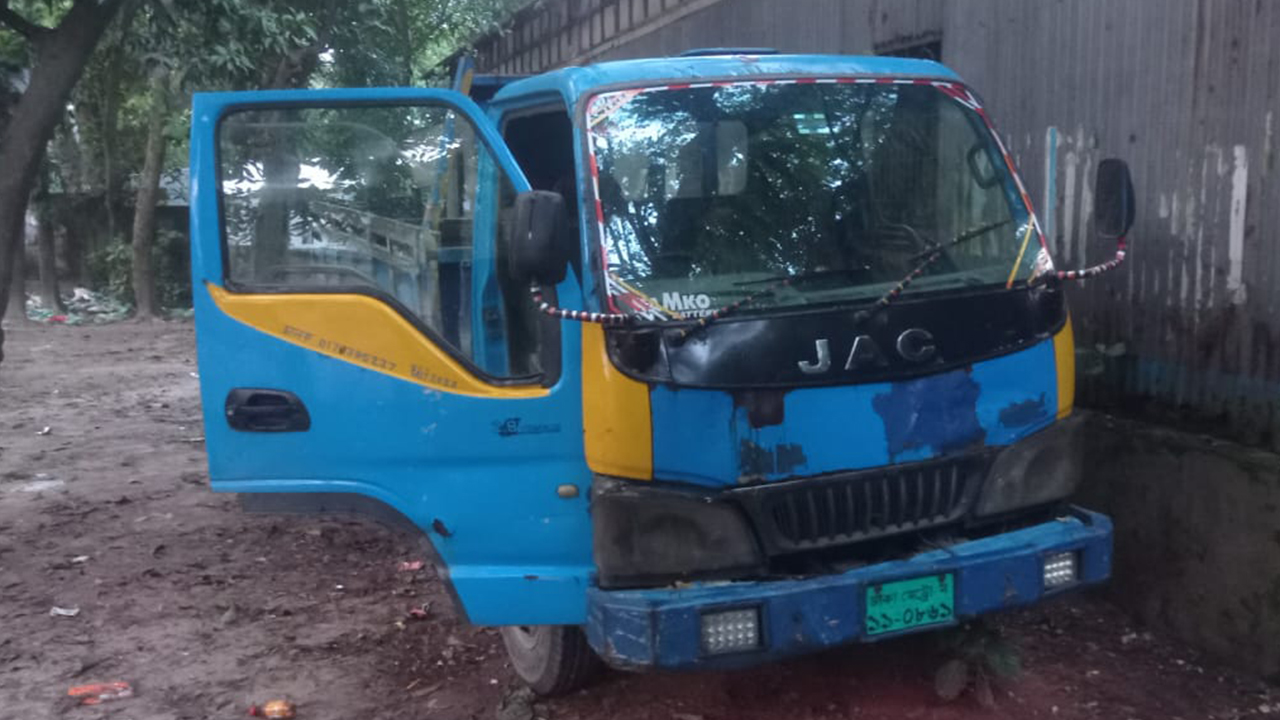 চোরাই পিকআপসহ চোর চক্রের সদস্য গ্রেপ্তার