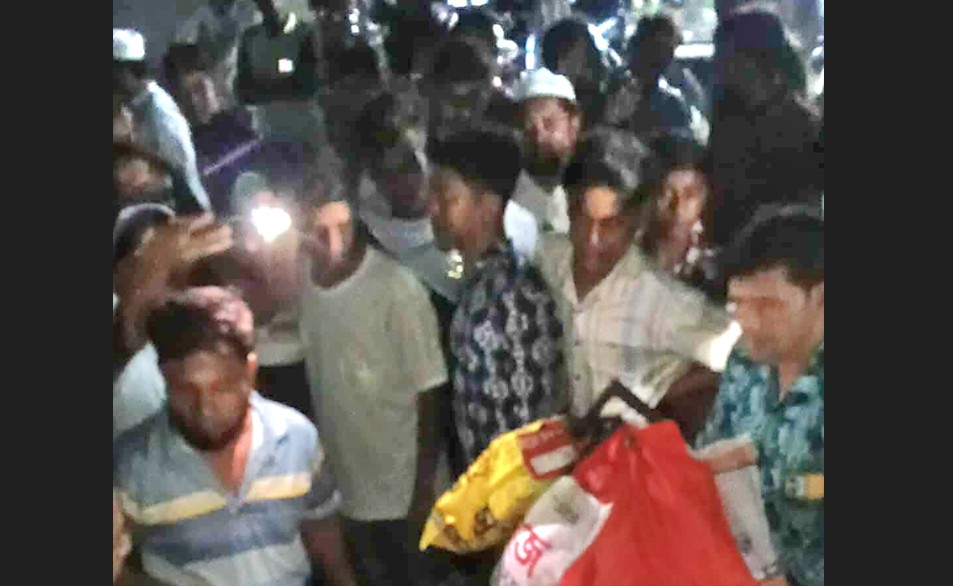 চুয়াডাঙ্গায় সড়ক দুর্ঘটনায় স্কুল শিক্ষার্থীসহ ২ জন নিহত