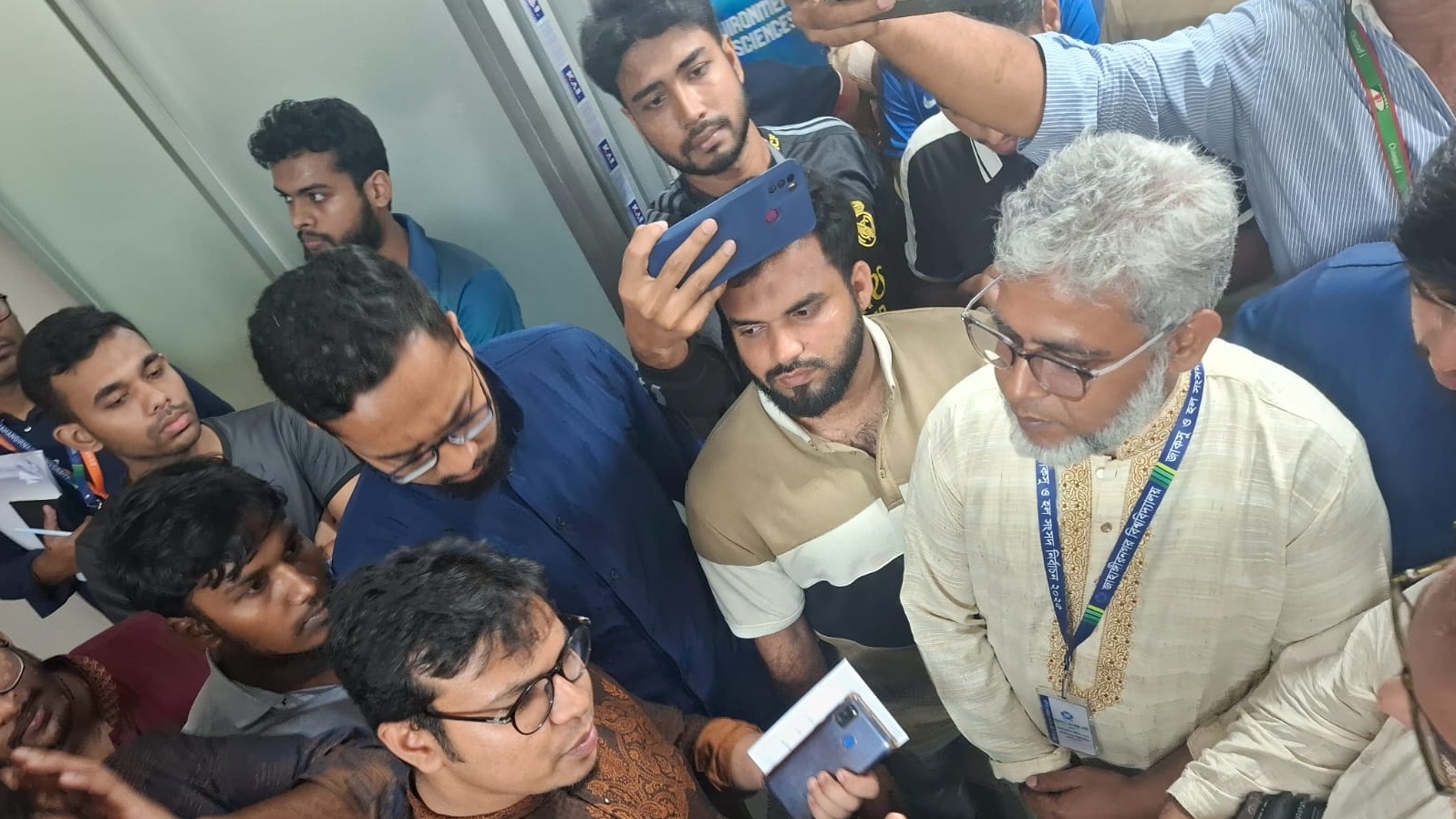 জাকসু: পোলিং এজেন্ট ও ভোটগণনা পদ্ধতি নিয়ে বিভক্ত প্রার্থীরা