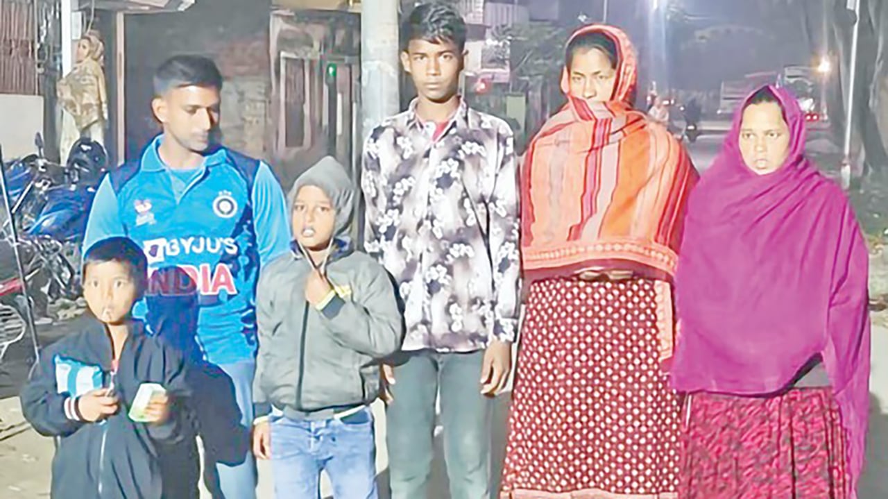 দেশে ফেরা অনিশ্চিত অন্তঃসত্ত্বা ভারতীয় নারী সোনালি বিবির