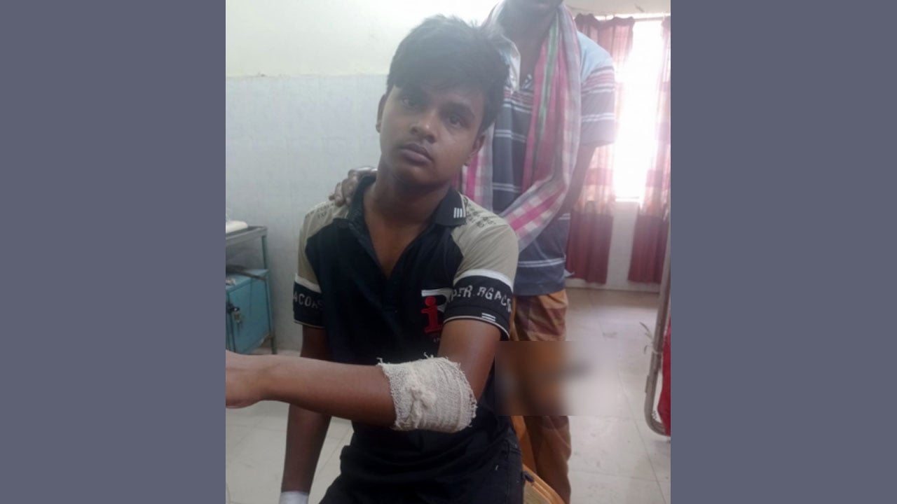 বাকিতে সিগারেট না পেয়ে কিশোর দোকানদারকে ছুরিকাঘাত