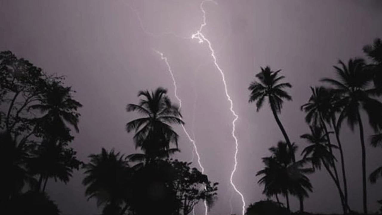 চাঁপাইনবাবগঞ্জে বজ্রপাতে নারীসহ ৫ জনের মৃত্যু