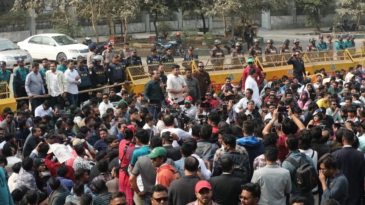 আশ্বাস পেয়ে ইসি ঘেরাও কর্মসূচি স্থগিত ছাত্রদলের