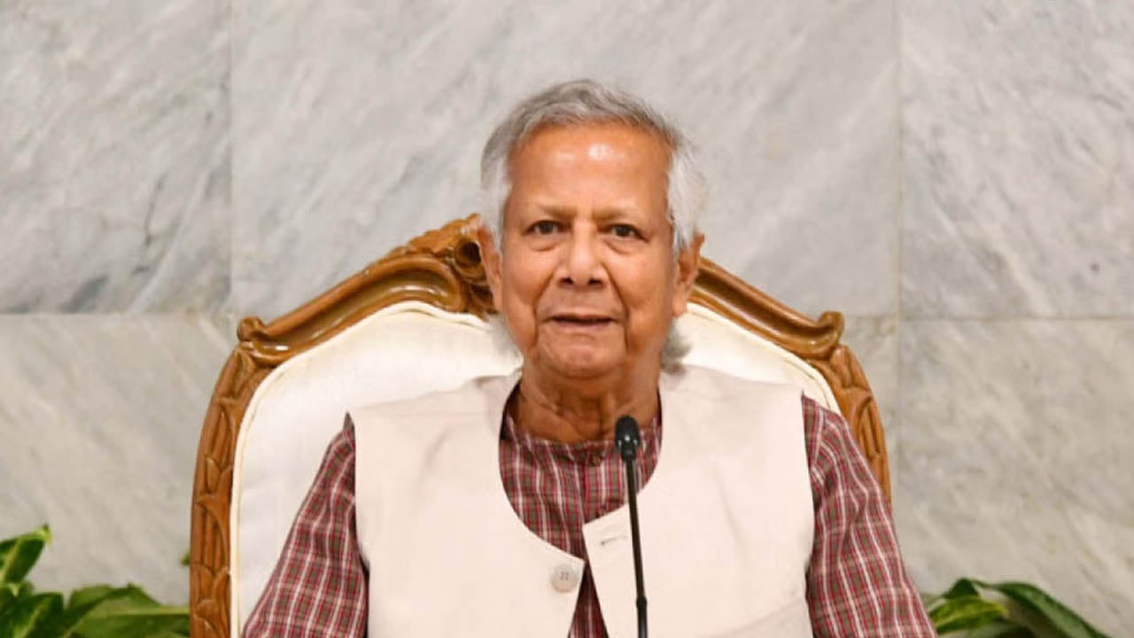 সশস্ত্র বাহিনী দিবস উপলক্ষে বাহিনীর সদস্যদের প্রধান উপদেষ্টার শুভেচ্ছা