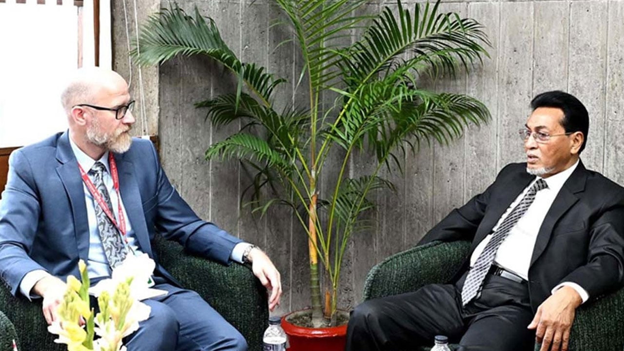 বর্তমান সংবিধান পুরোপুরি বাতিলের সুযোগ নেই : চিফ হুইপ