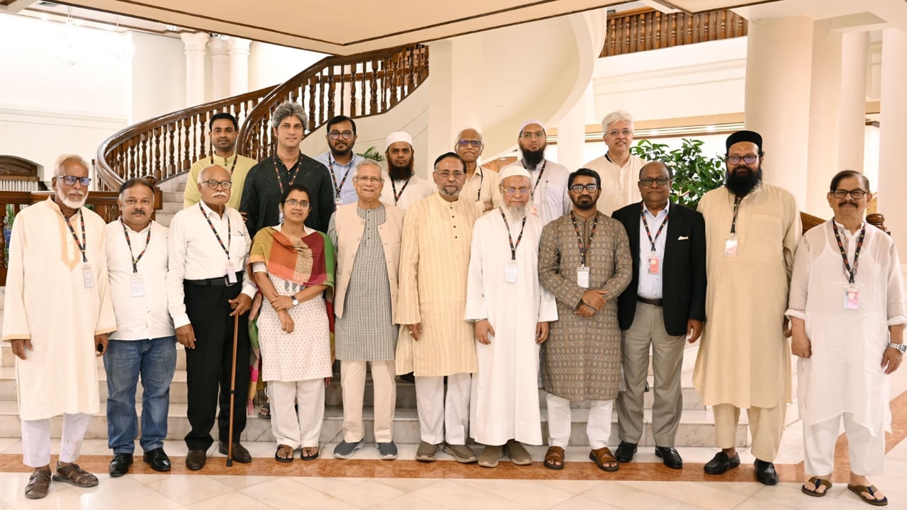 নির্বাচনে কোনো দেশ যেন থাবা মারার সুযোগ না পায়