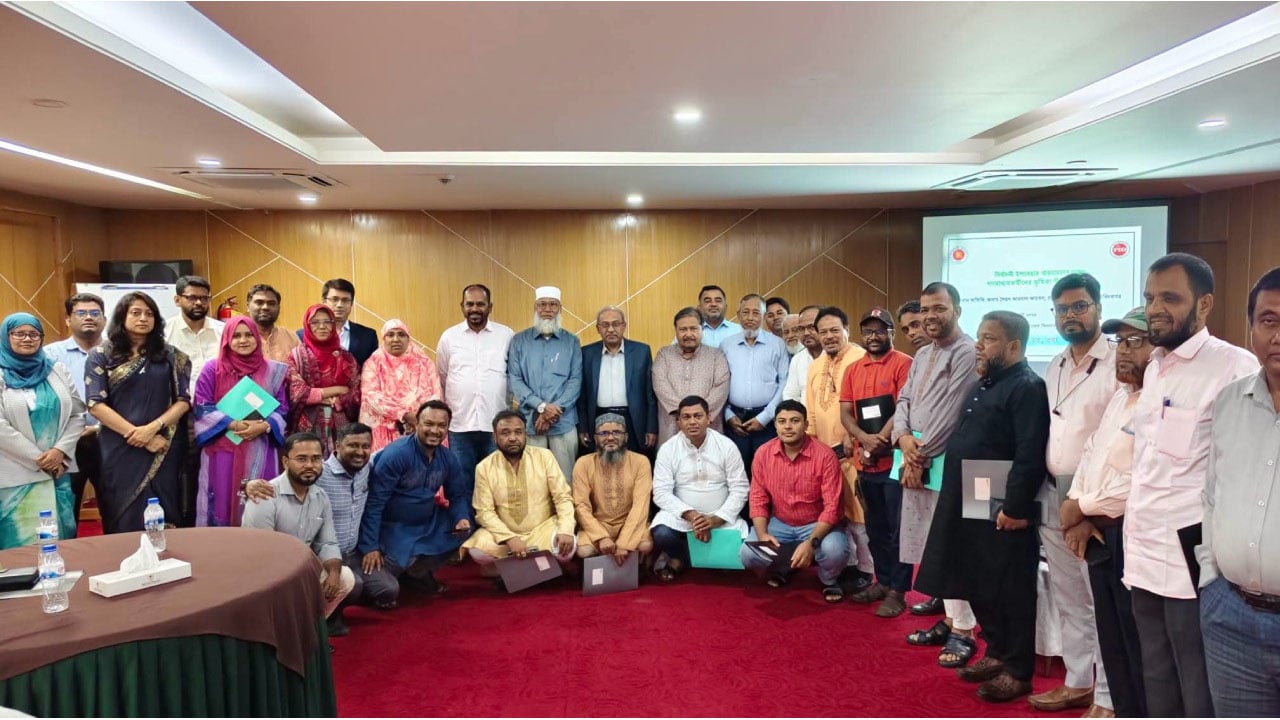 অপতথ্য ও গুজব মোকাবিলায় প্রয়োজন সত্য সাংবাদিকতা